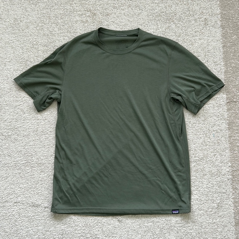 Unisex Patagonia t-shirt, great condition.